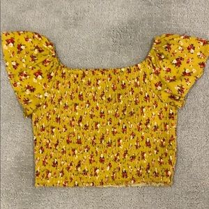 Cropped scrunchie yellow floral shirt